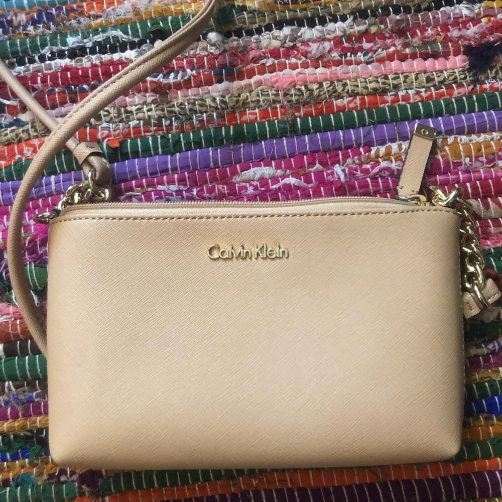 NWOT Calvin Klein Crossbody